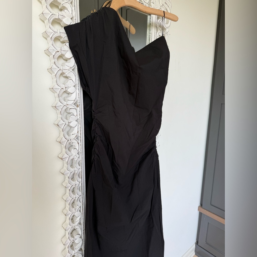 Abercrombie & Fitch Off-The-Shoulder Black Draped Midi Dress • M • NWT - Picture 3 of 11